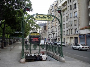 Nedgångarna till Metrostationerna i Paris är ofta väldigt vackra.