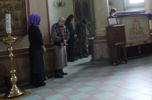 Alla samsas vid bönen.