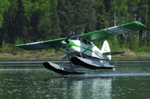 Alaska är inget dumt ställe om du vill lära dig flyga sjöflygplan.