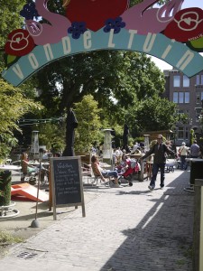 Vondeltuin ligger i en park i Amsterdam.